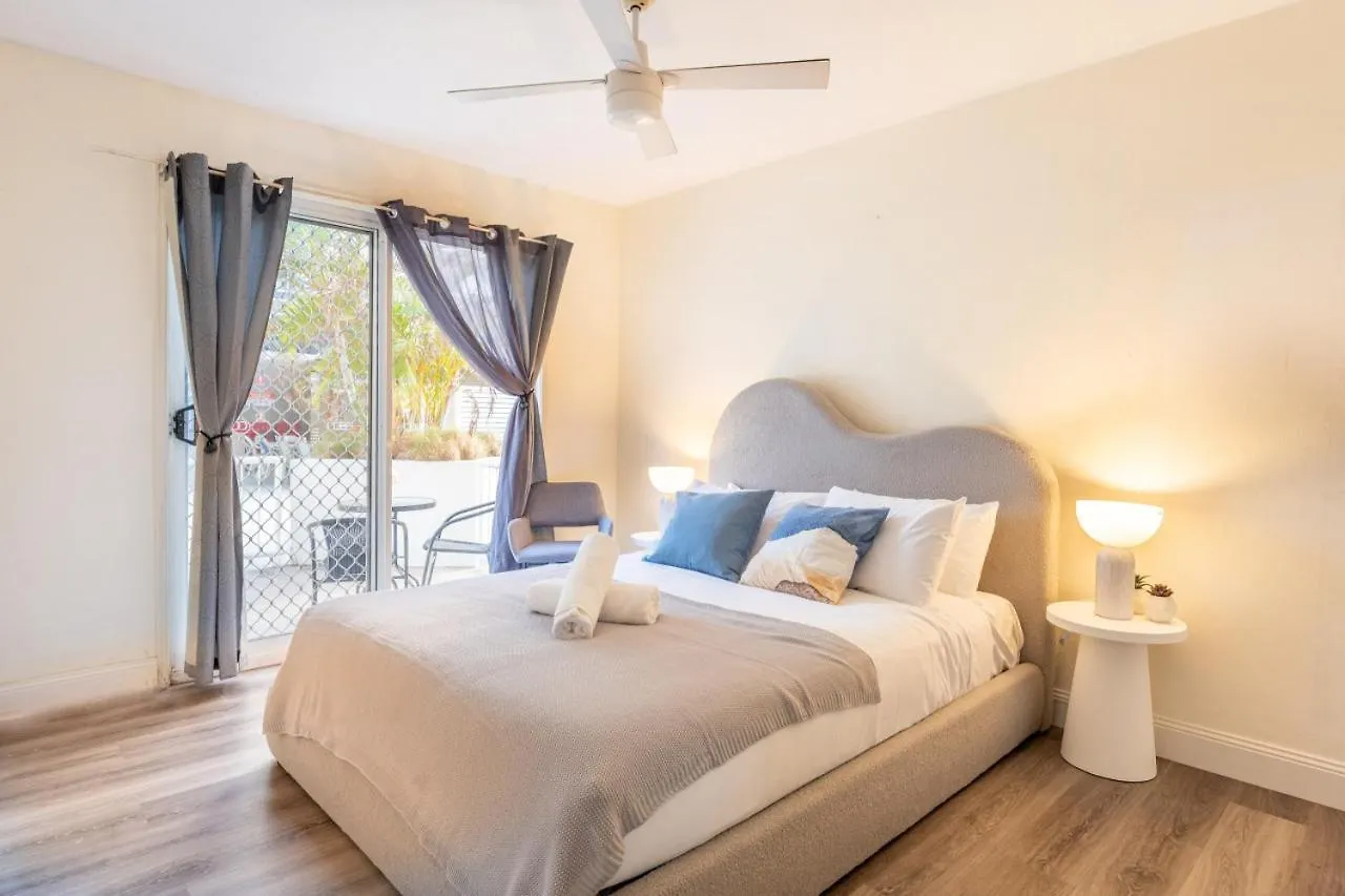 The Midtown - Modern Surfers 1bed Unit With Ev Charging Pool Netflix