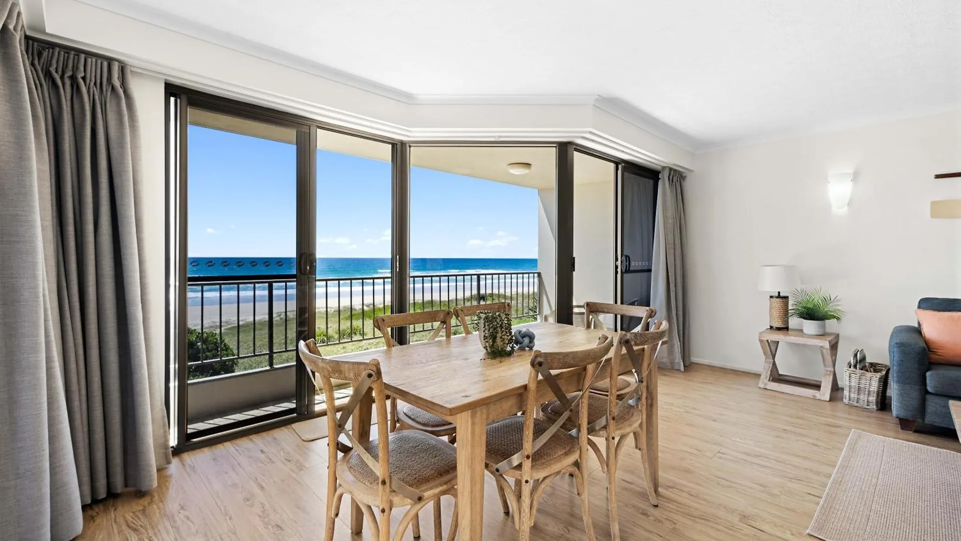 Surfside Court - Hosted By Burleigh Letting דירה *