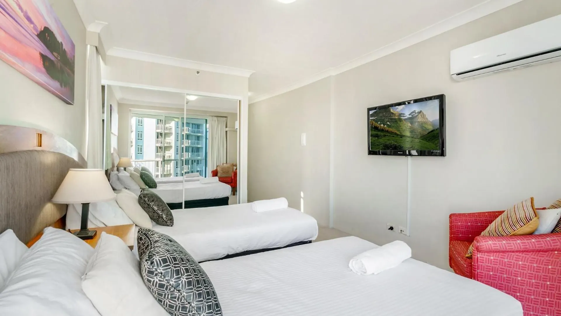 Ocean View 2-bed With Pools, Spa, Sauna, Gym & Bbq