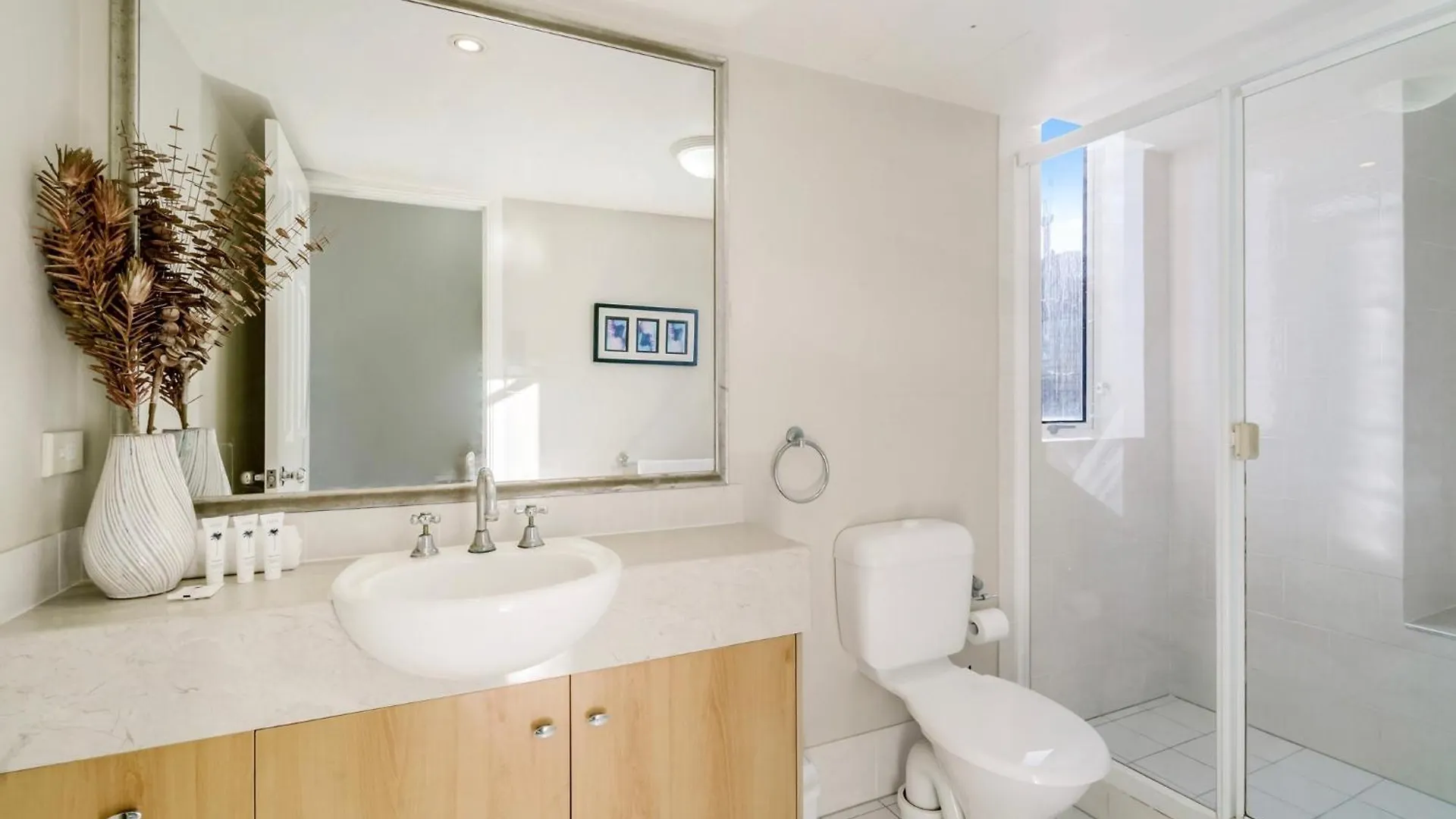 Ocean View 2-bed With Pools, Spa, Sauna, Gym & Bbq *