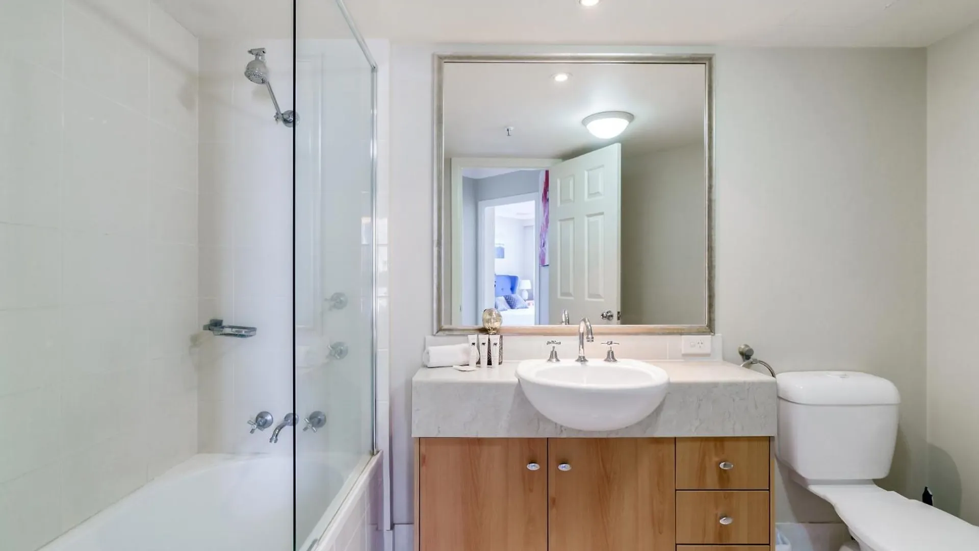 Ocean View 2-bed With Pools, Spa, Sauna, Gym & Bbq Gold Coast