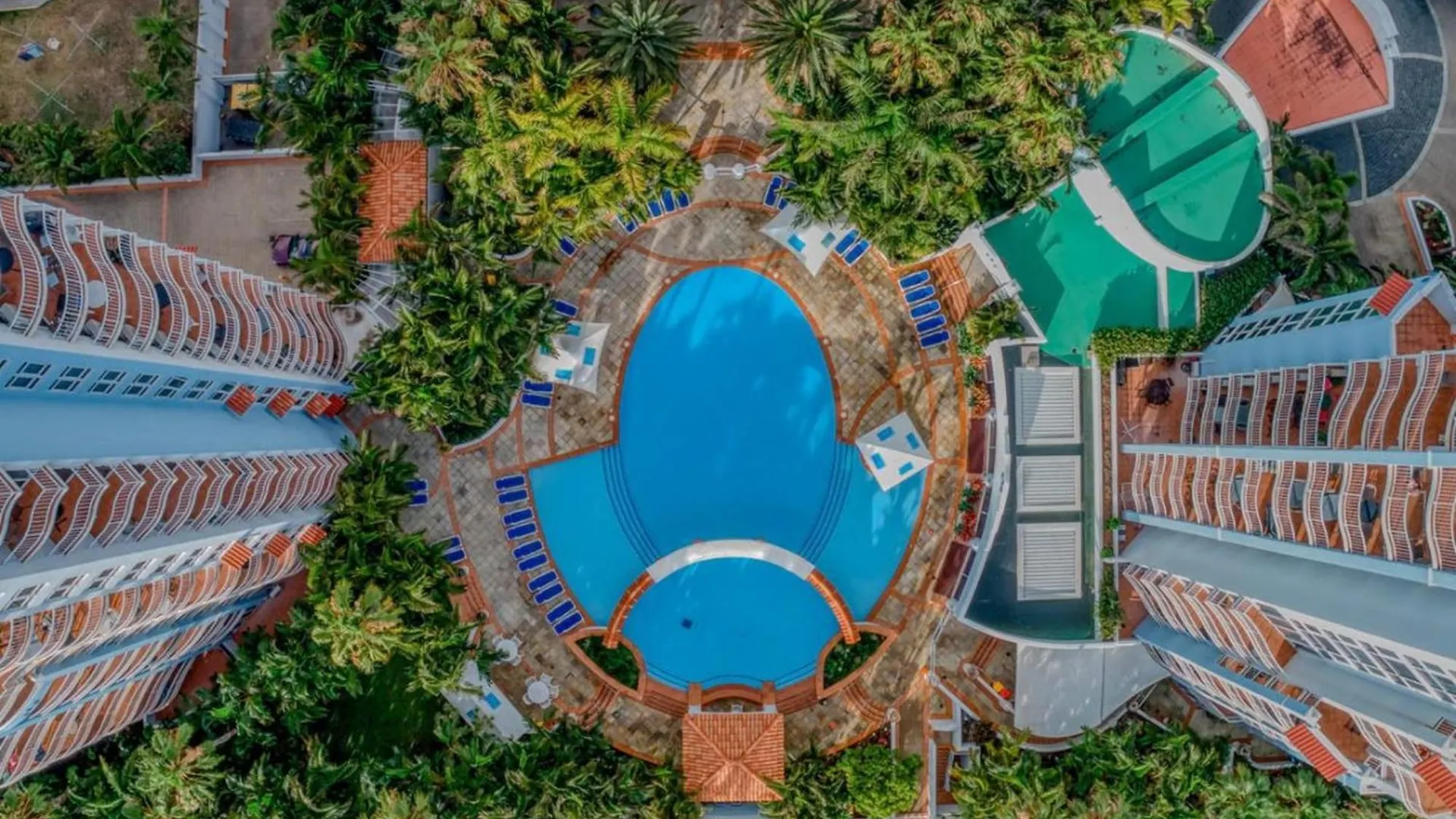 Ocean View 2-bed With Pools, Spa, Sauna, Gym & Bbq Apartment
