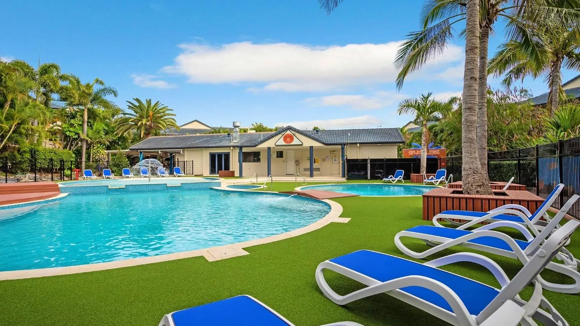 Luxe Escape & Family Attractions *
