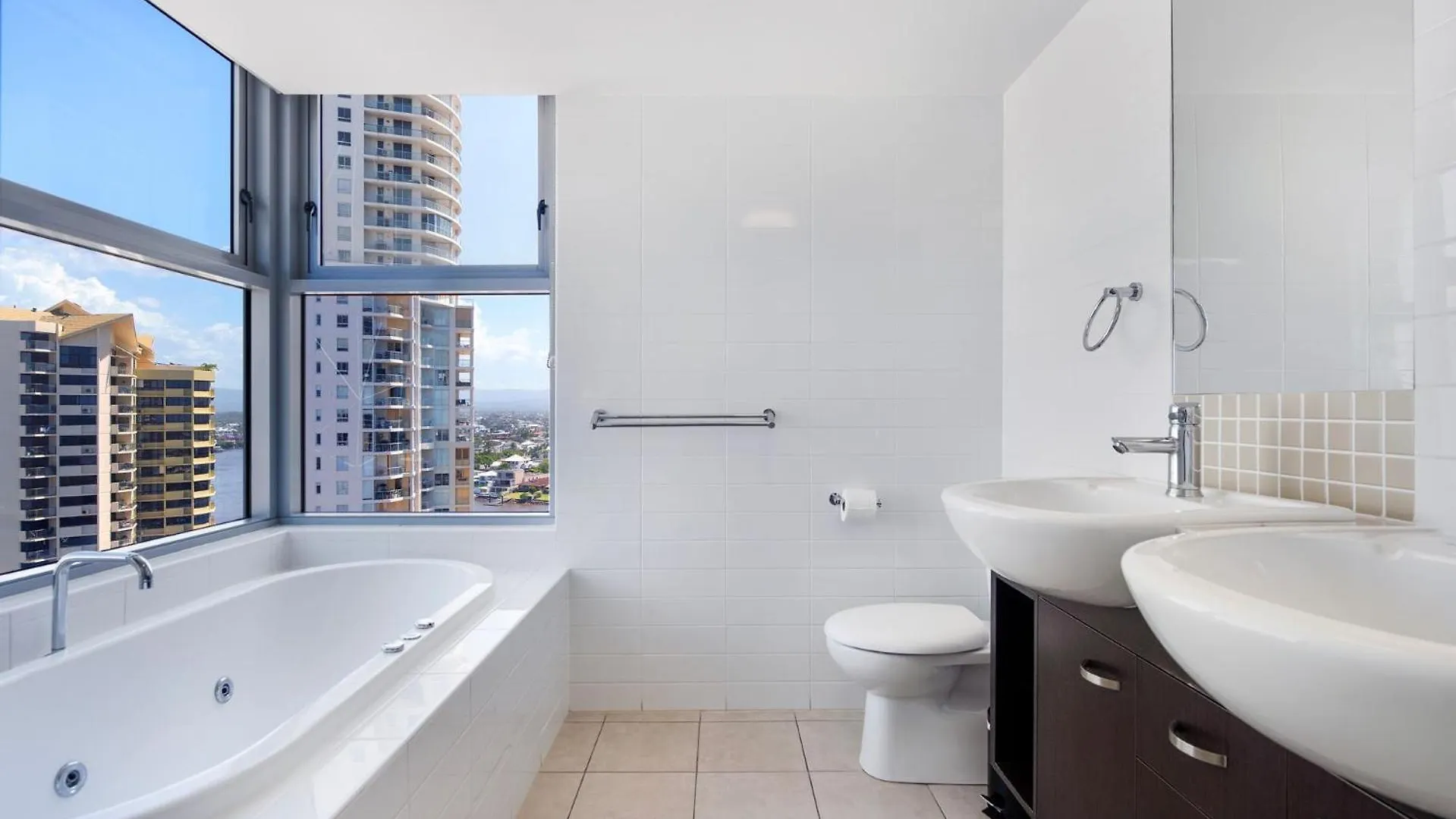 Salinas By The Sea - Coasthm * Gold Coast