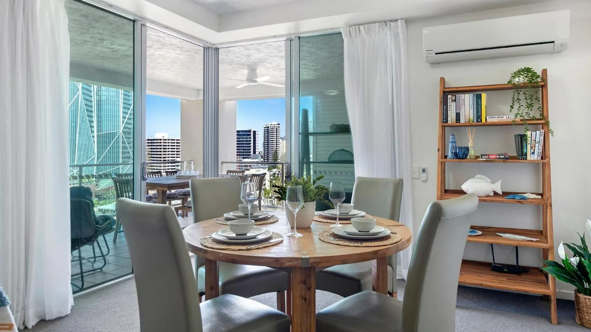 Apartment Salinas By The Sea - Coasthm Gold Coast