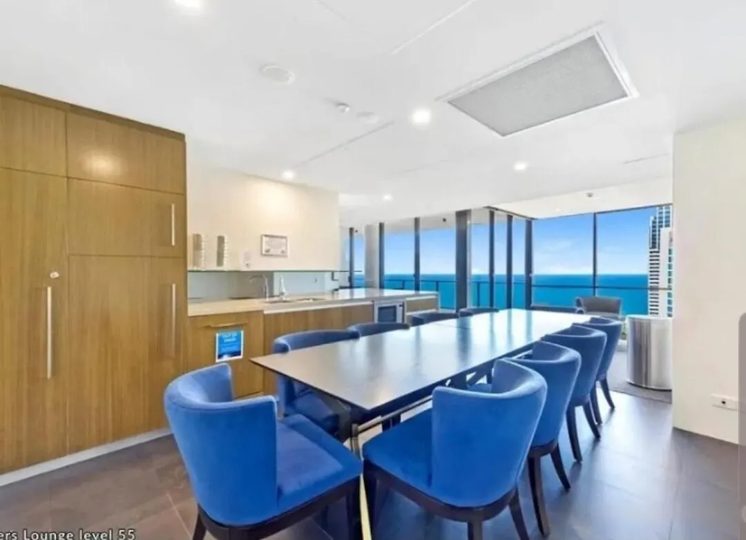 Circle On Cavill 2-bed Sea View * Gold Coast