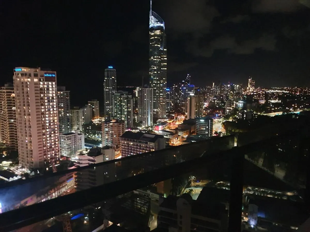 Apartment Circle On Cavill 2-bed Sea View Gold Coast