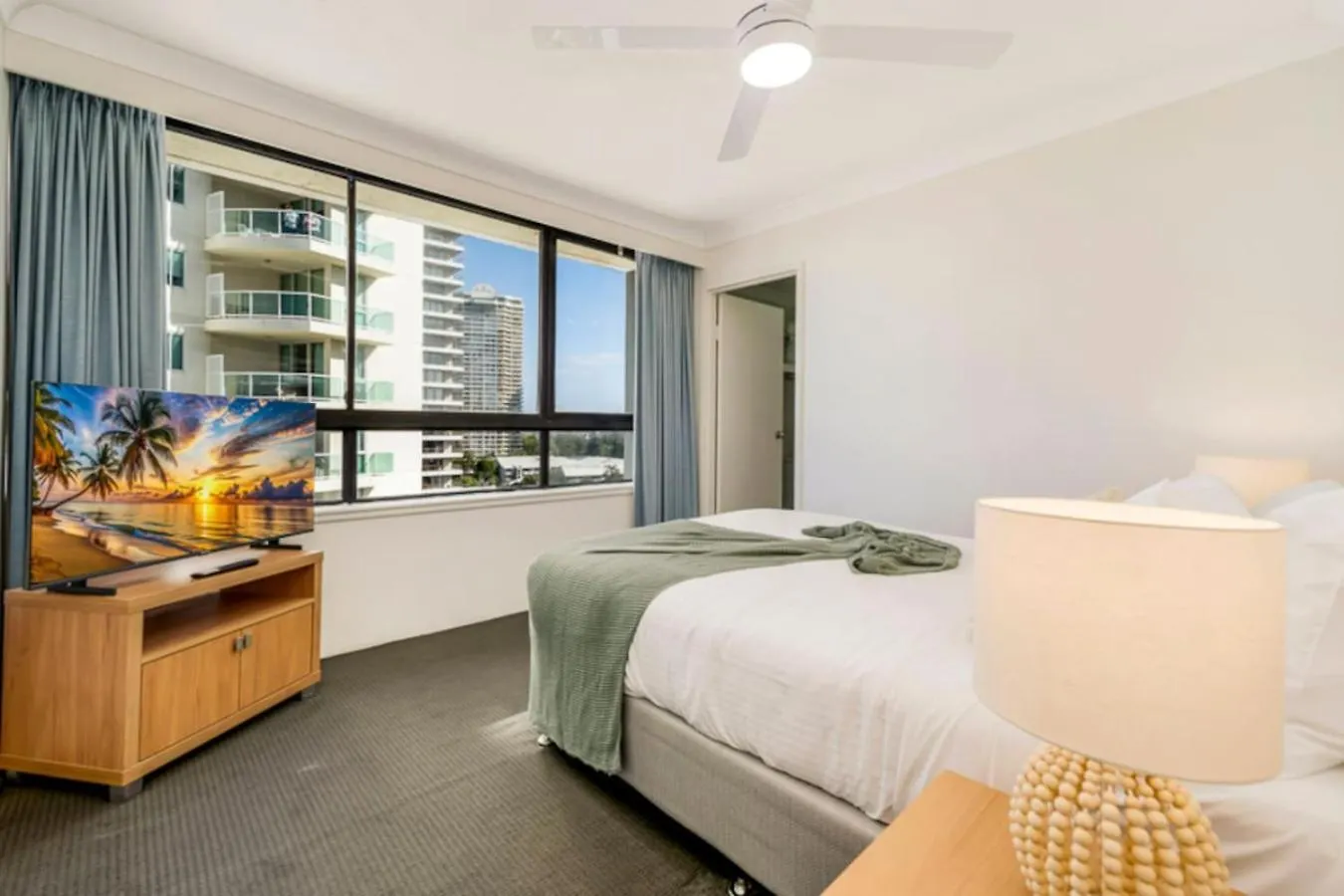 Apartment Carrington Getaway Ocean Views Wifi Parking Gold Coast