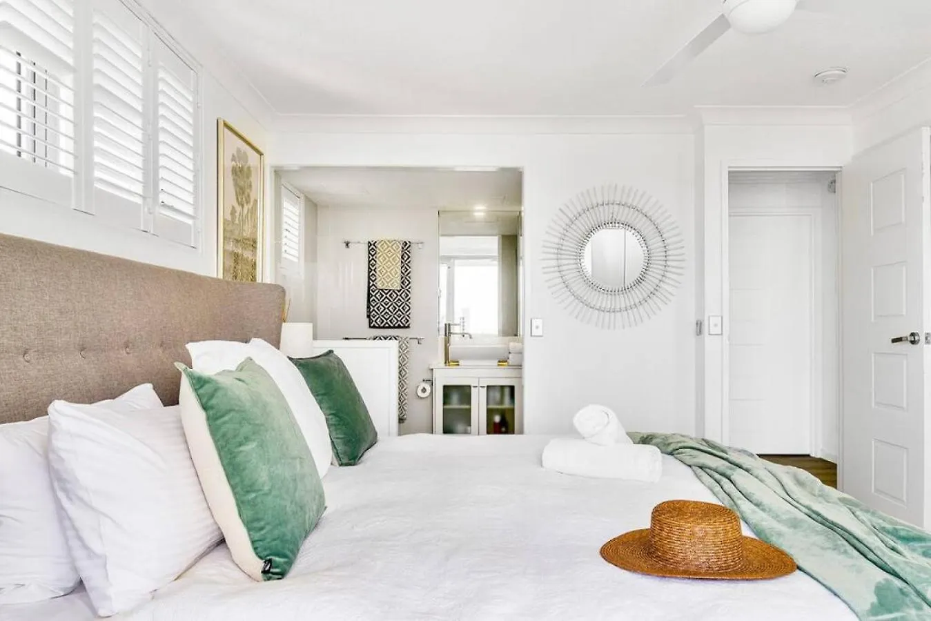Skyfall - Breathtaking Views From Sunrise -sunset Apartment