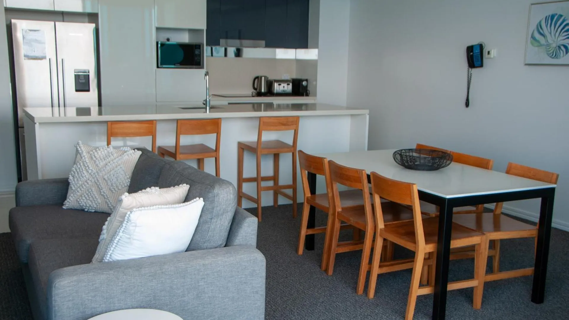 Number 1 H Residences - Wifi, Parking & By Holidays Apartment Gold Coast
