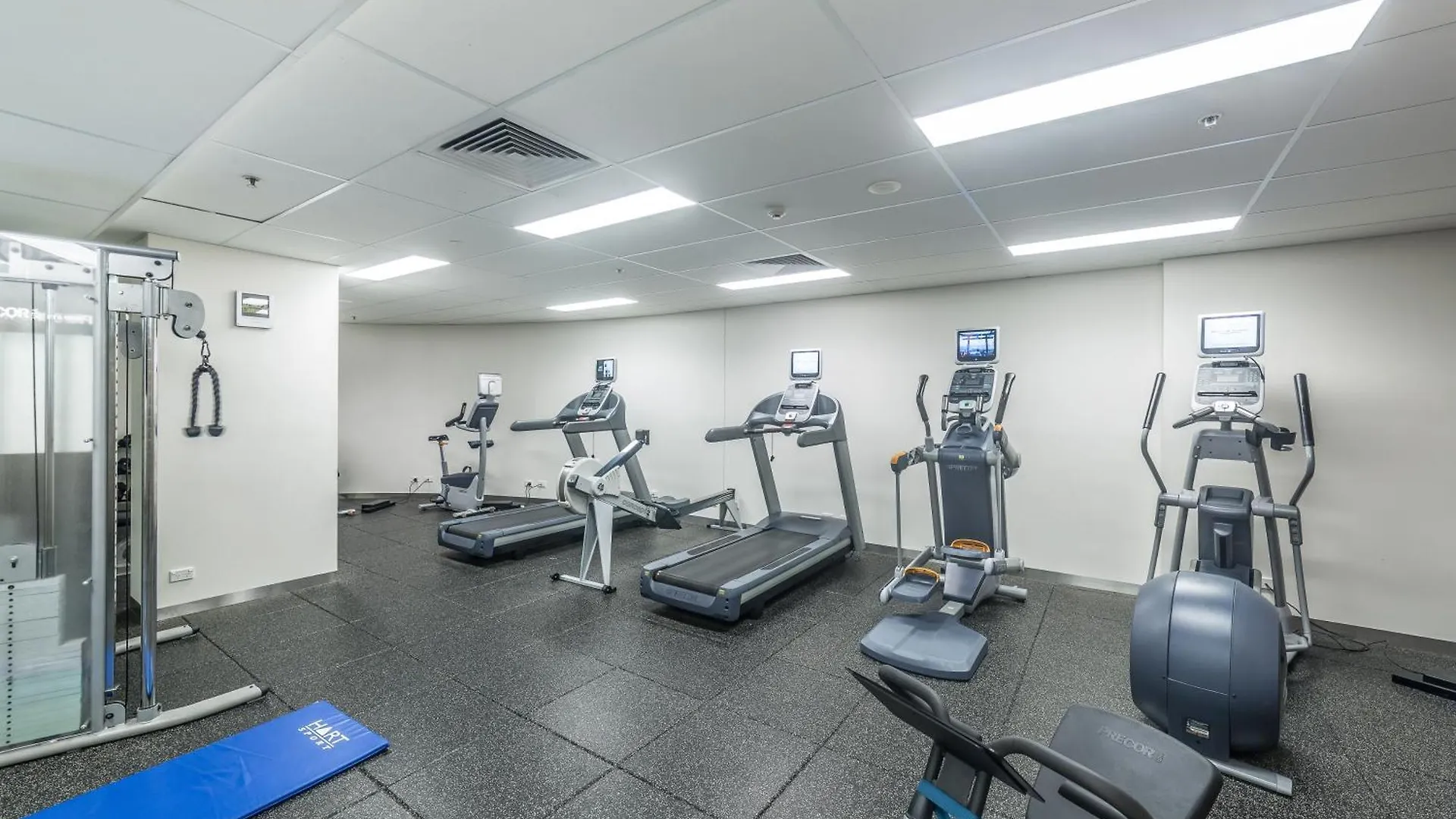 Apartment Number 1 H Residences - Wifi, Parking & By Holidays
