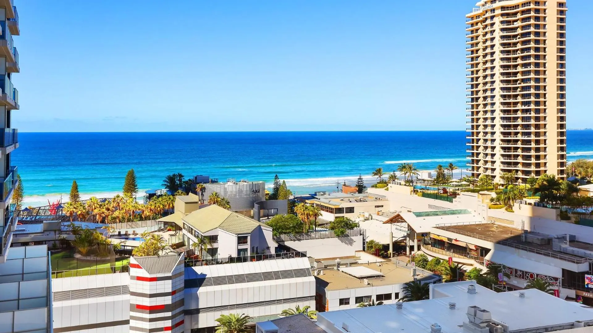 Number 1 H Residences - Wifi, Parking & By Holidays Apartment