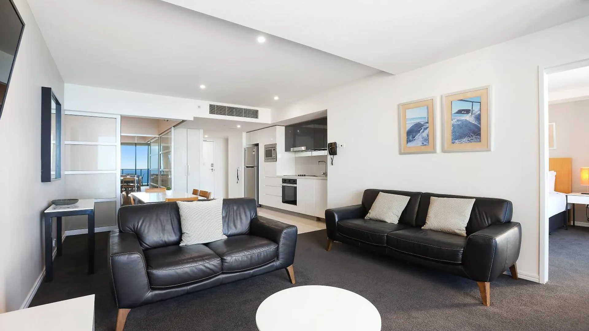 Number 1 H Residences - Wifi, Parking & By Holidays Apartment Gold Coast