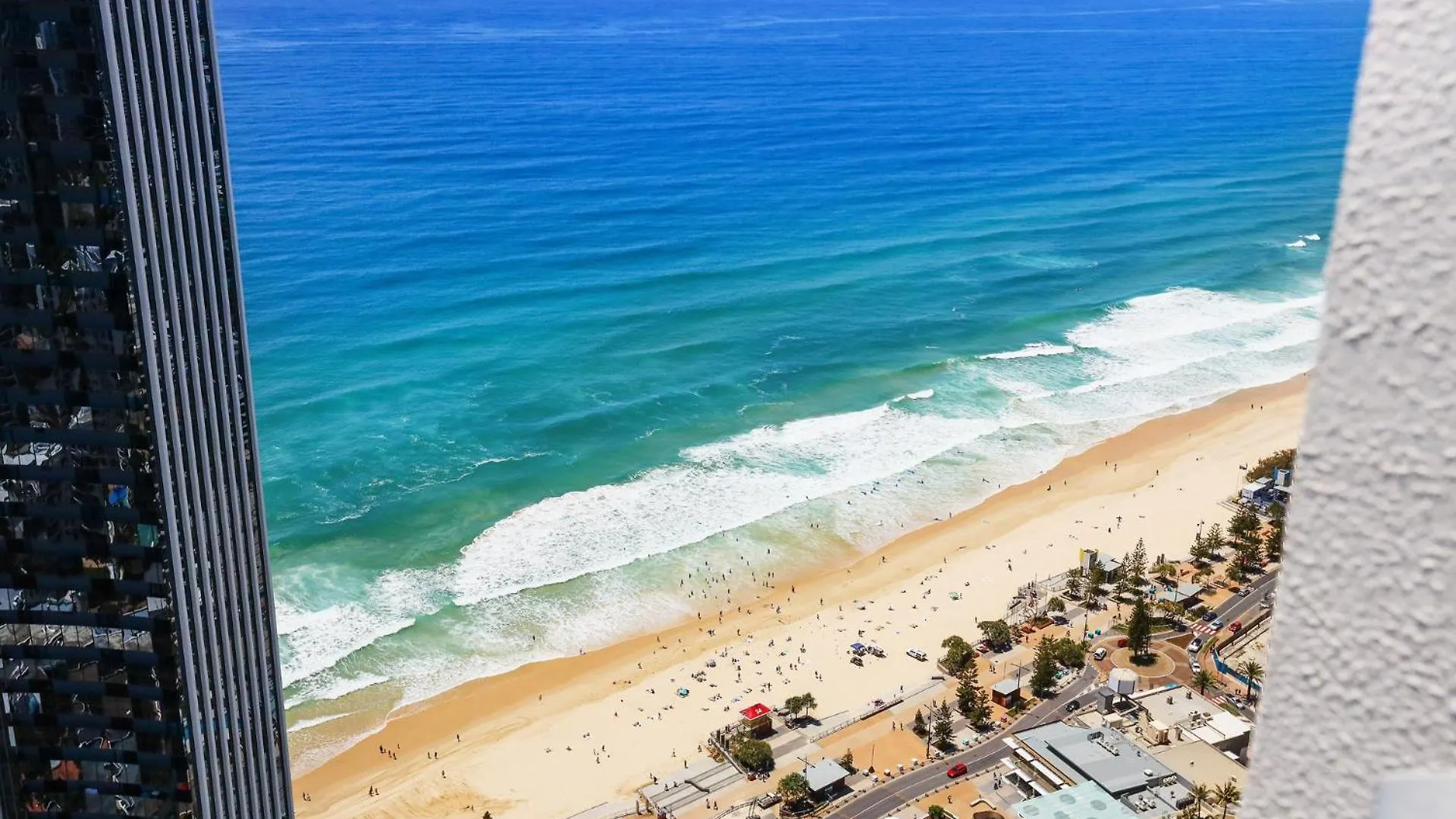 Number 1 H Residences - Wifi, Parking & By Holidays Gold Coast