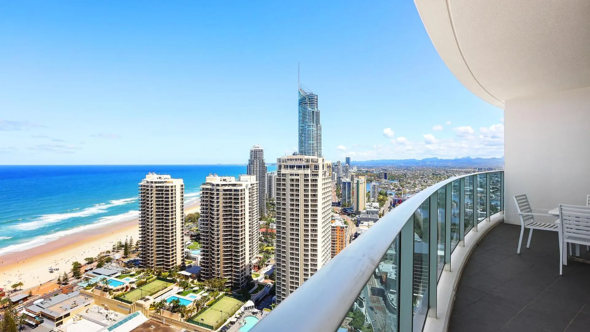 Number 1 H Residences - Wifi, Parking & By Holidays * Gold Coast