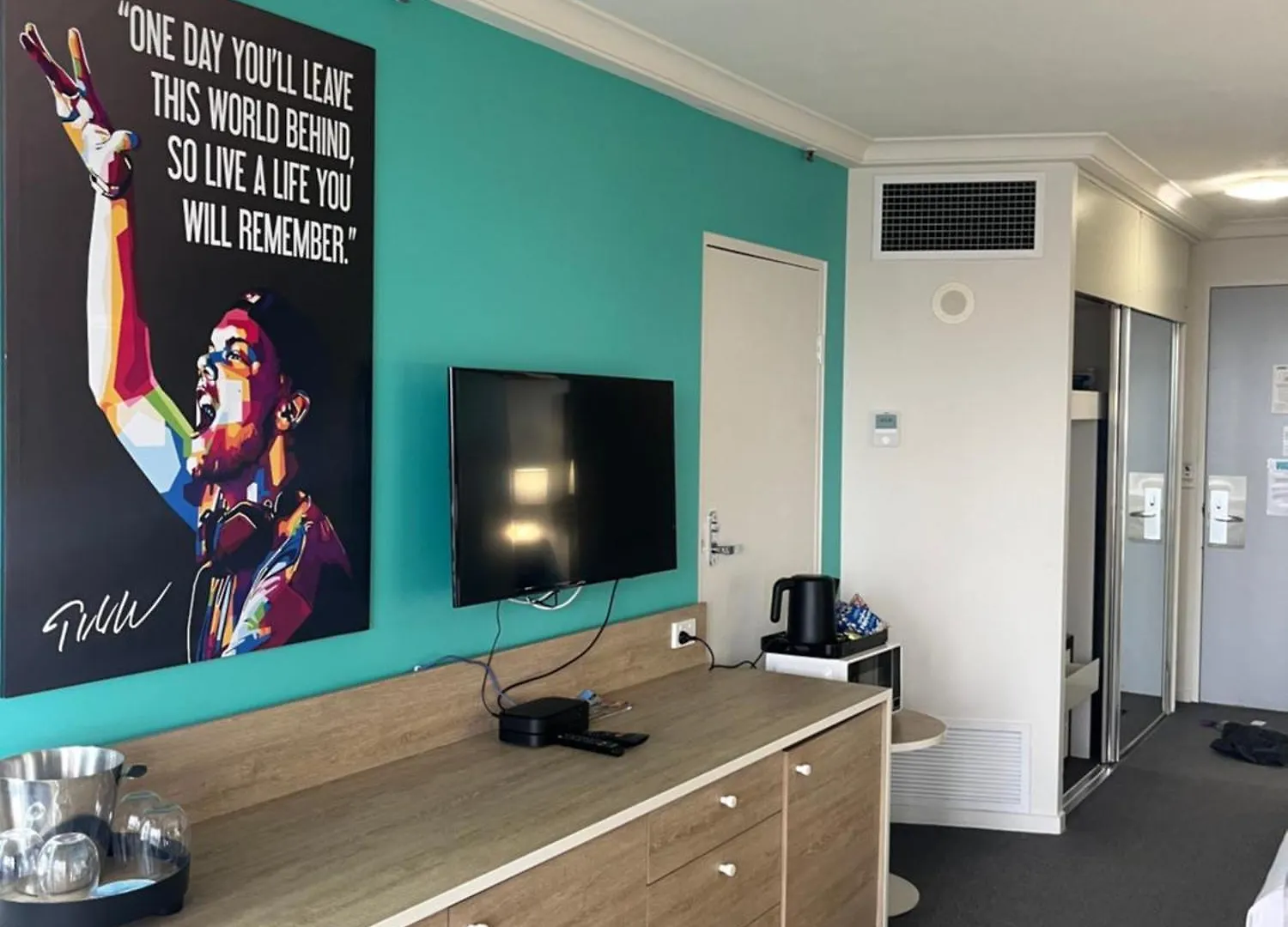 Hotel Mantra On View Lvl 20