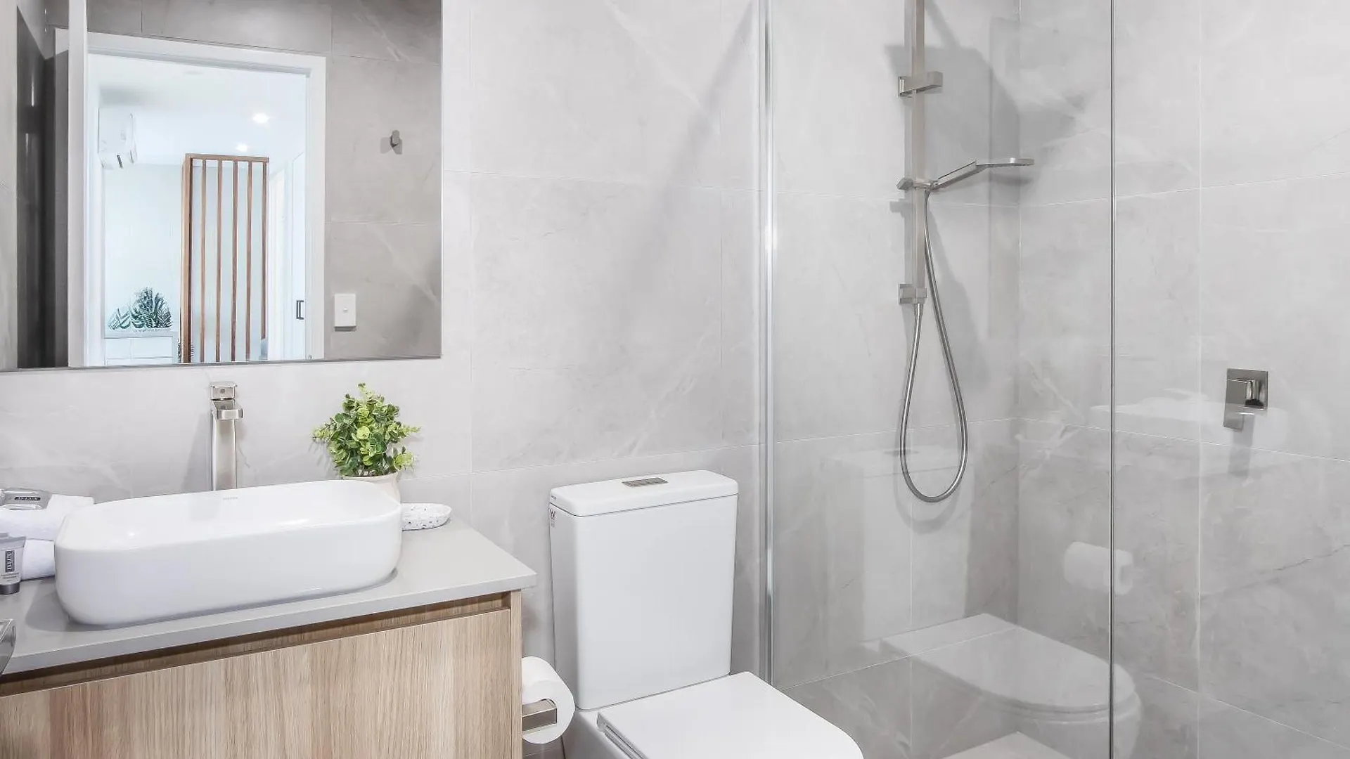 The Laneway By Burleigh Letting Company * Gold Coast