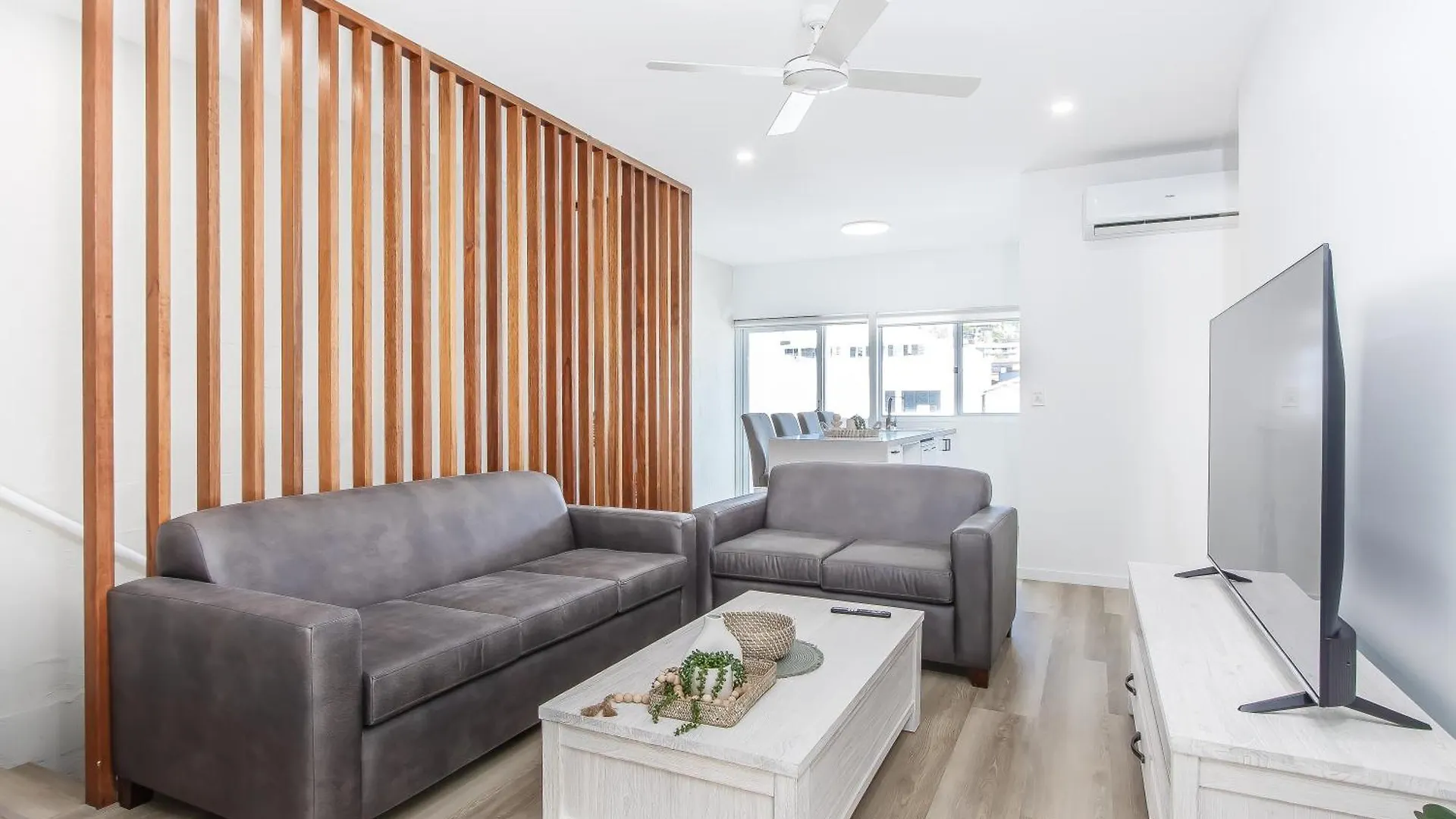The Laneway By Burleigh Letting Company Apartment