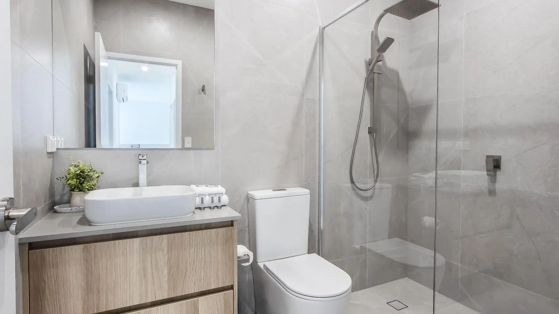 The Laneway By Burleigh Letting Company Gold Coast