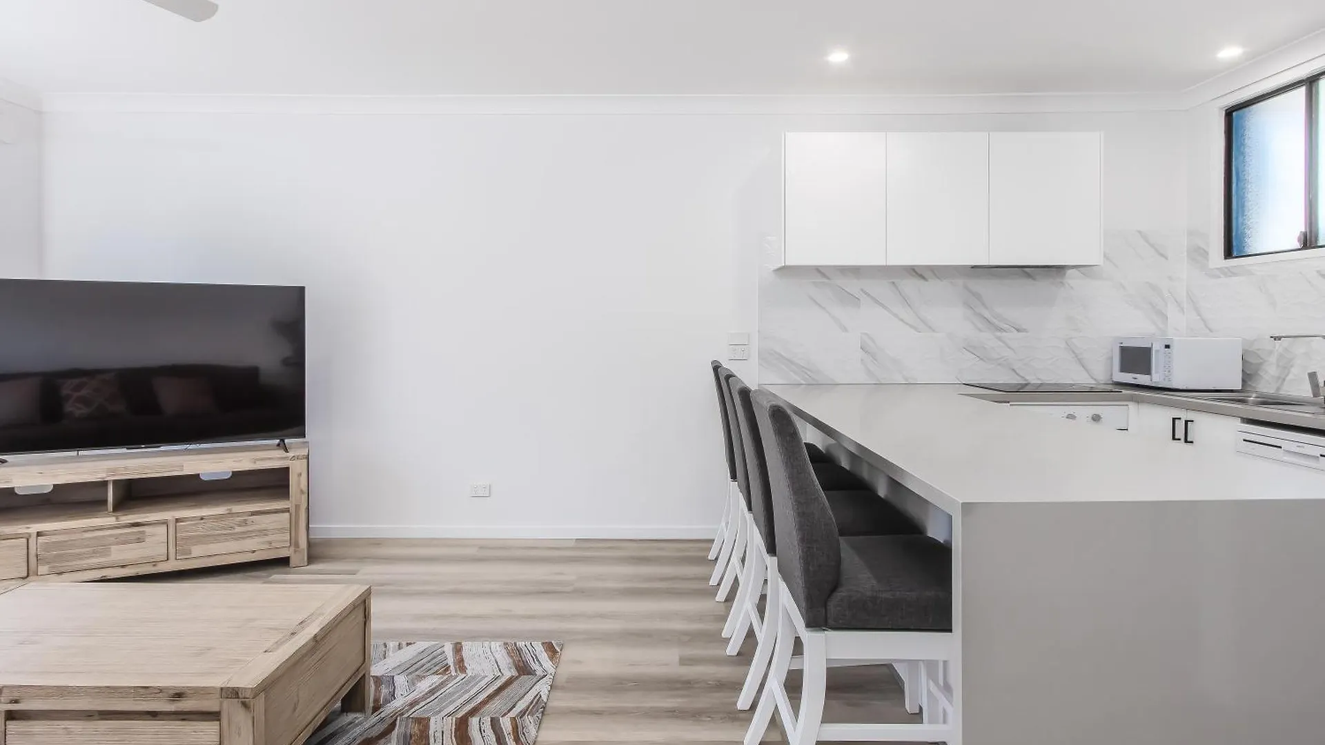 The Laneway By Burleigh Letting Company * Gold Coast