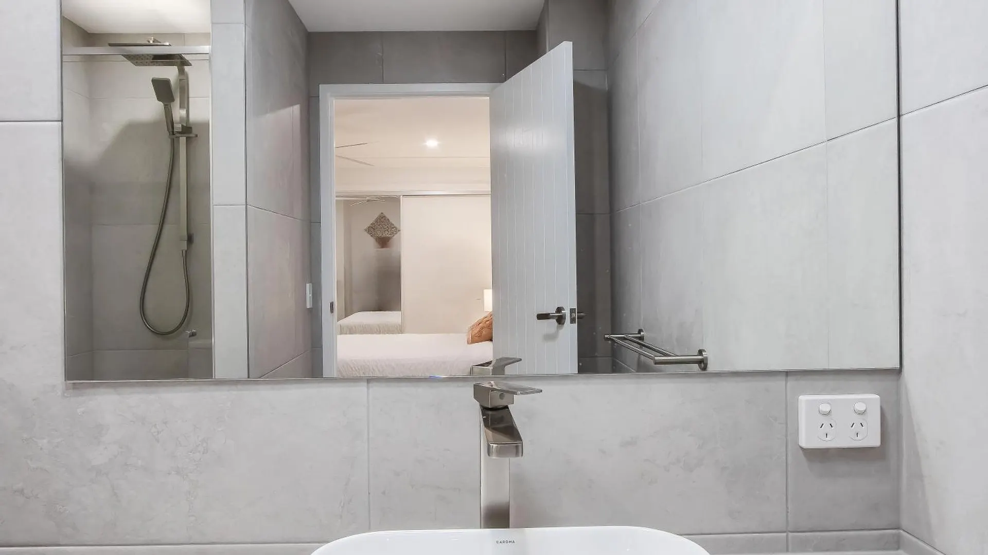 The Laneway By Burleigh Letting Company Apartment