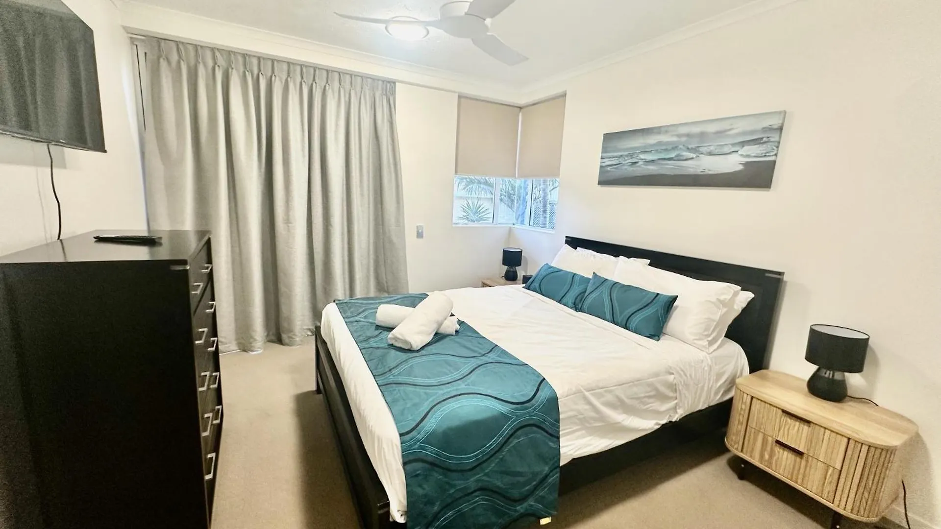 Diamond 24 * Gold Coast