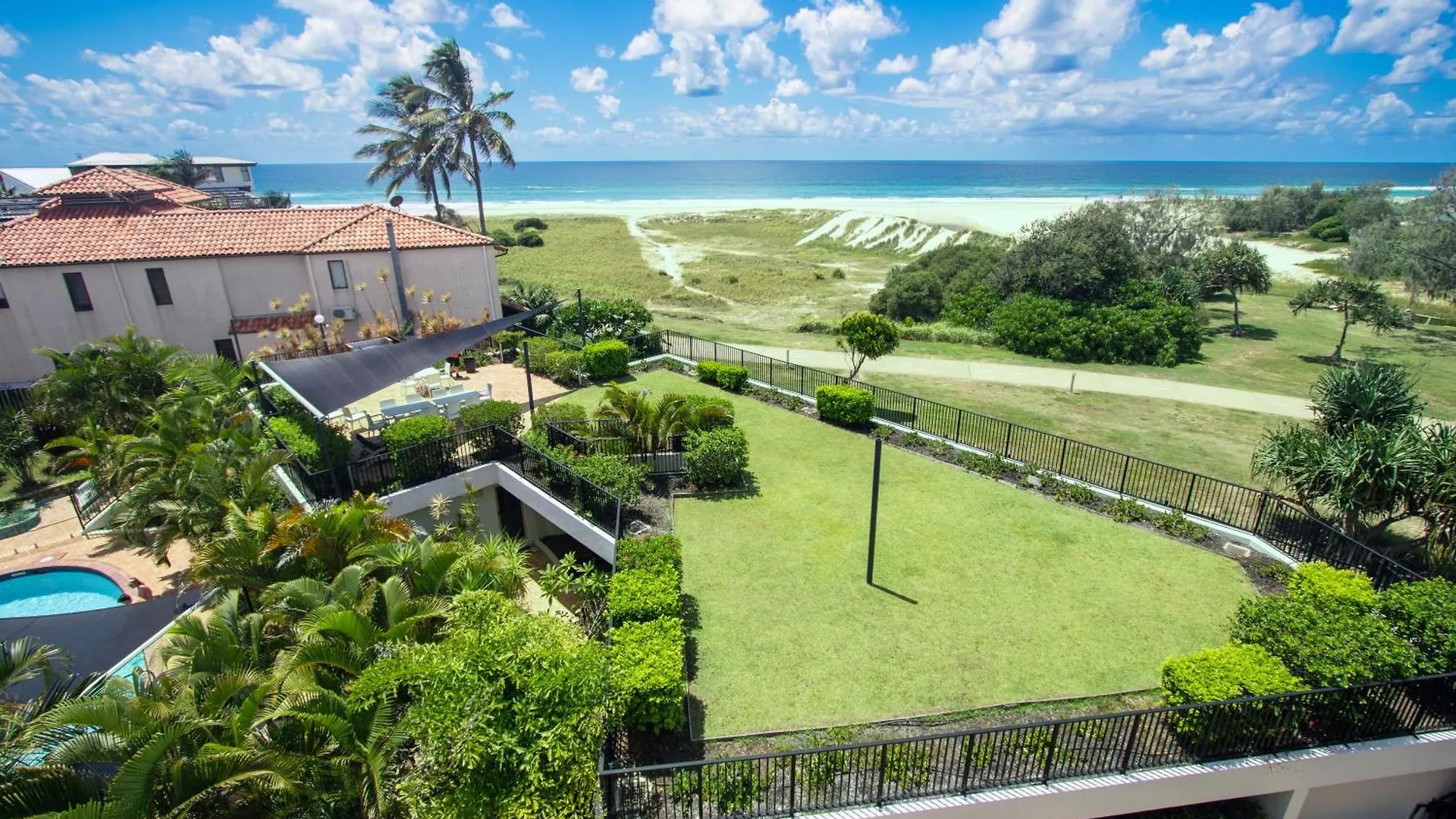 Aparthotel Sandcastles On Currumbin Beachfront,