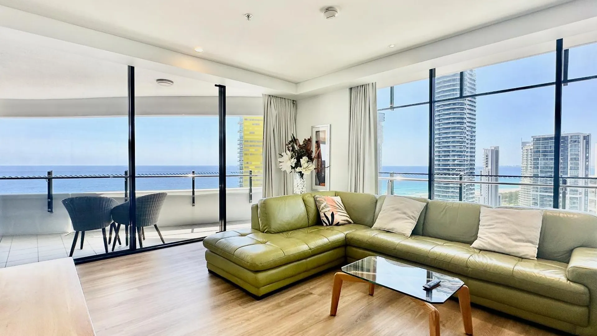 The Wave 2404 * Gold Coast
