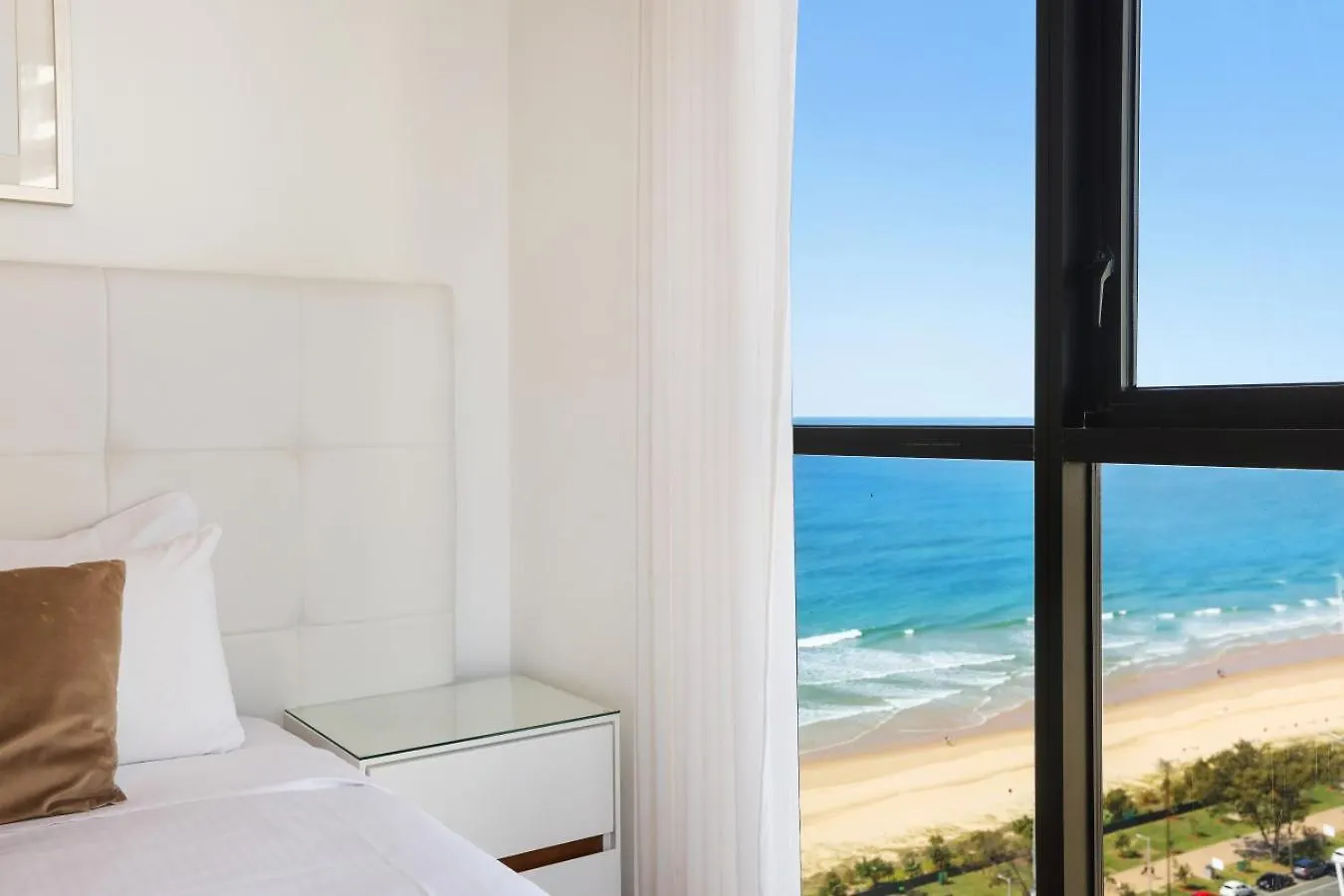 Apartment Rhapsody Surfers Paradise Beachfront Sleeps 6 - Optimise *