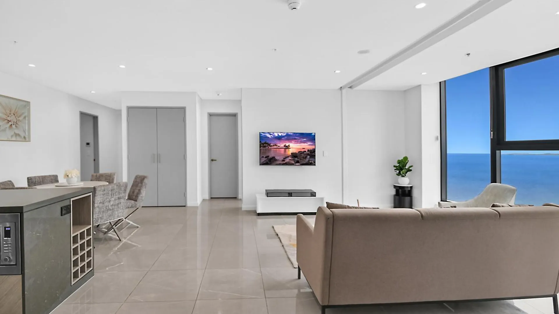 Serain Residences On 88 Esplanade Surfers Paradise *