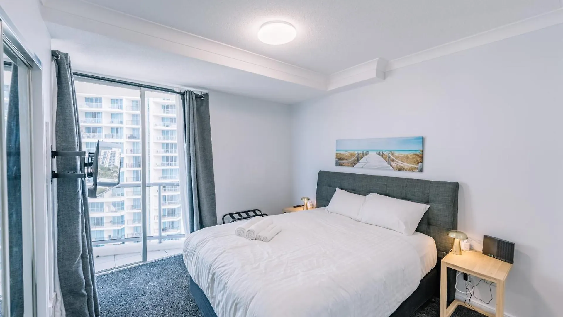 Style Chevron Surfers Paradise By Travels Apartment