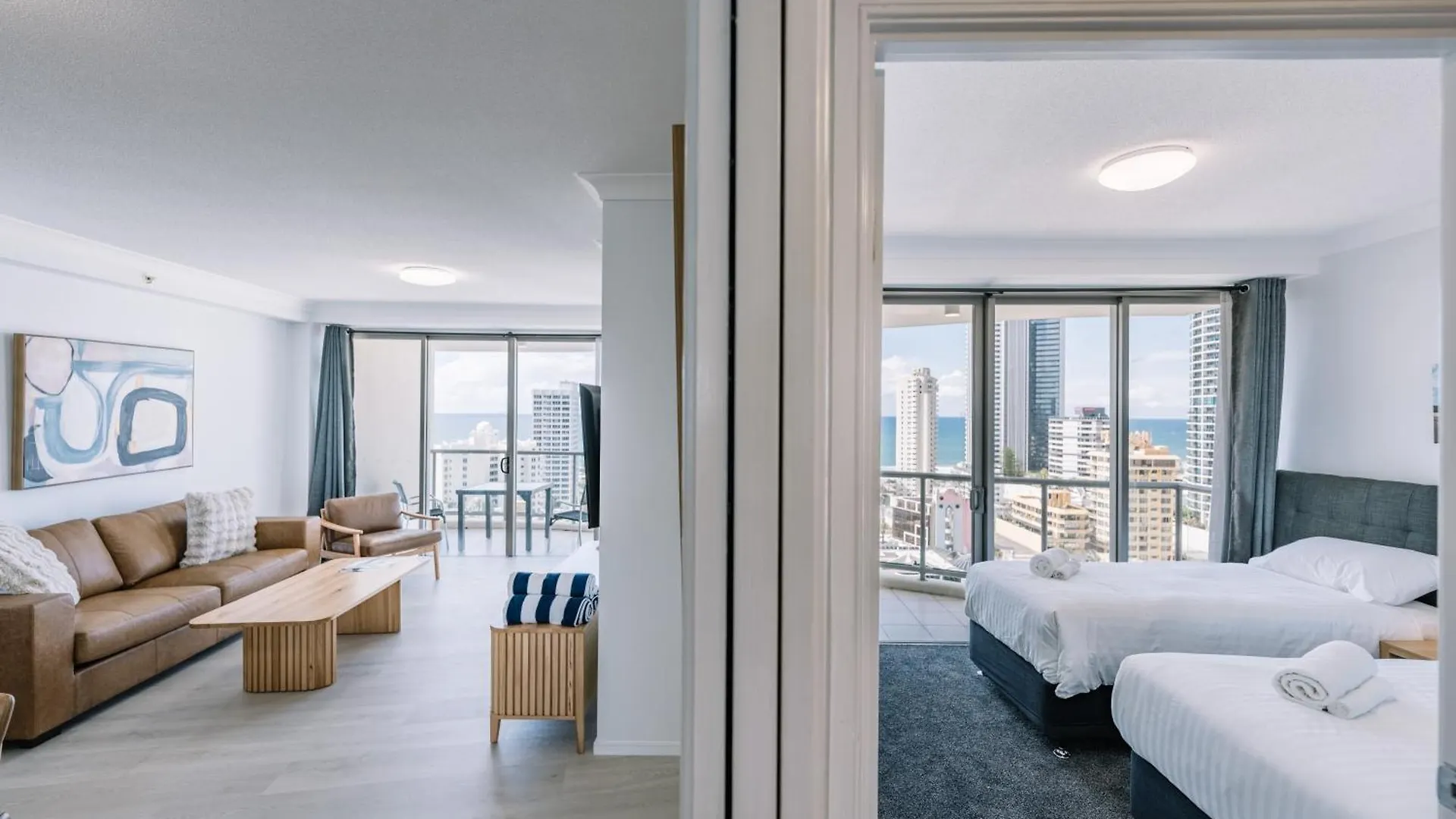 Style Chevron Surfers Paradise By Travels Apartment *