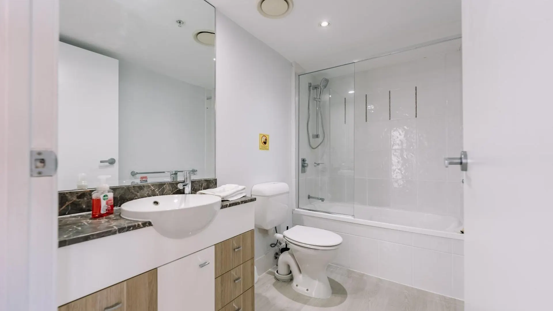 Apartment Style Chevron Surfers Paradise By Travels