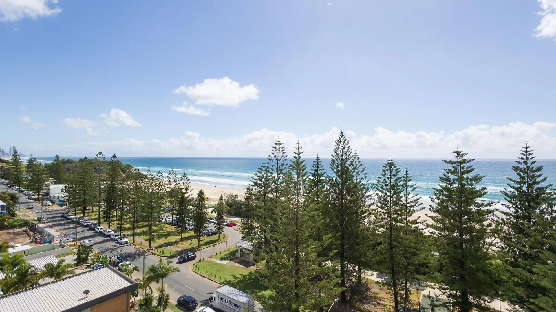 Burleigh Surf 4*