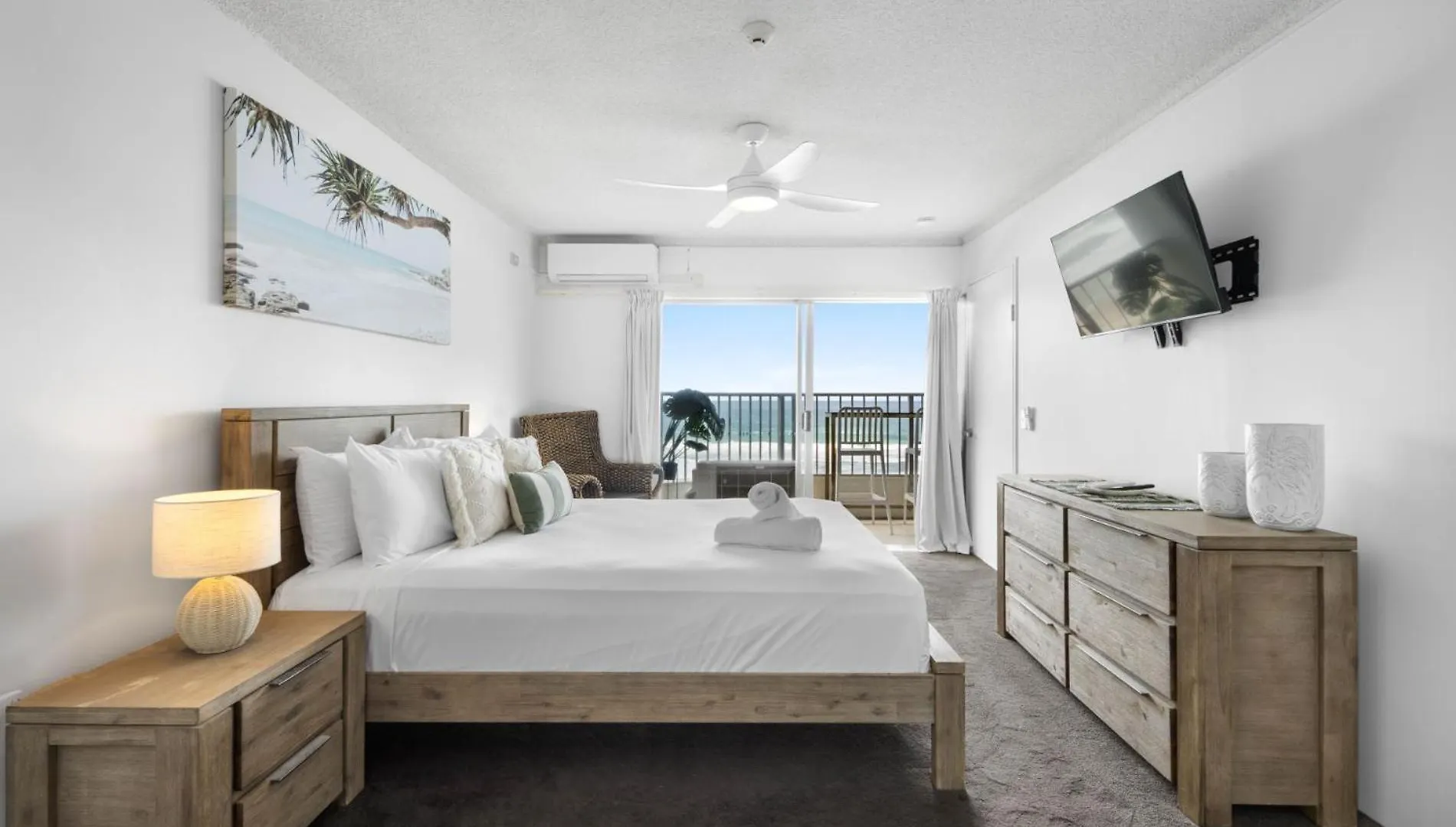 Absolute Beachfront In Paradise Apartment Gold Coast
