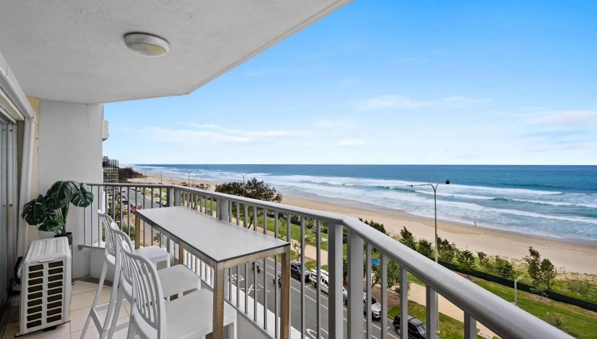 Absolute Beachfront In Paradise * Gold Coast
