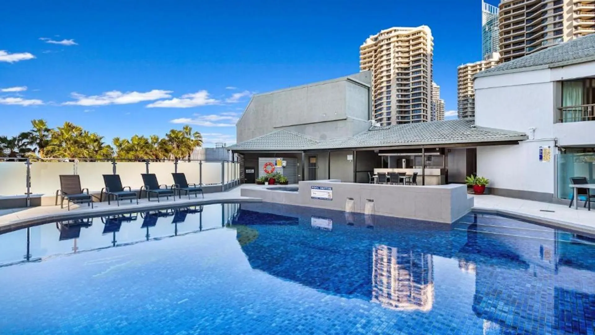 The Surfers Paradise - Dual Key Apartment *