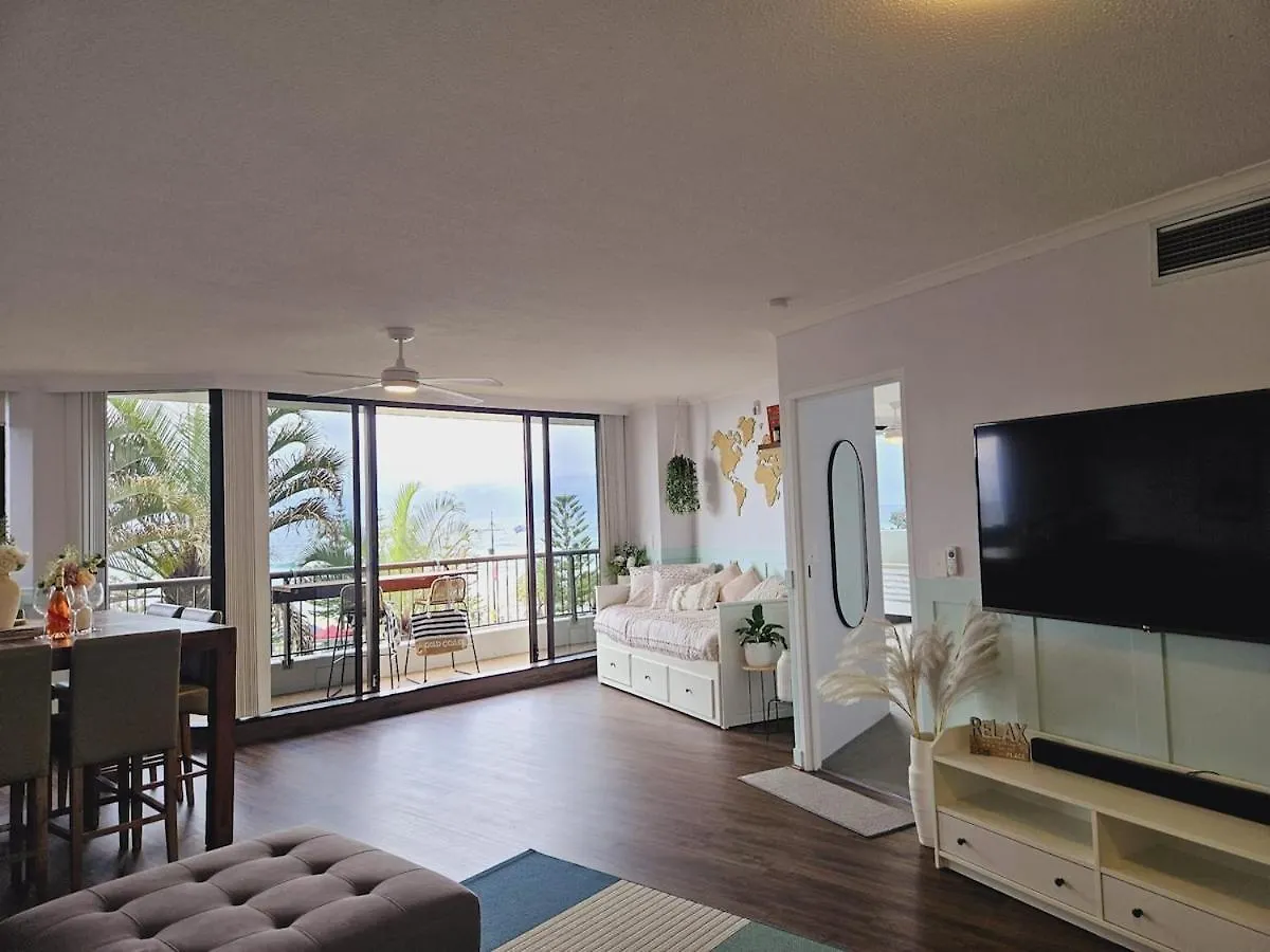 Beachfront Hideaway - Serenity By The Sea Apartment *