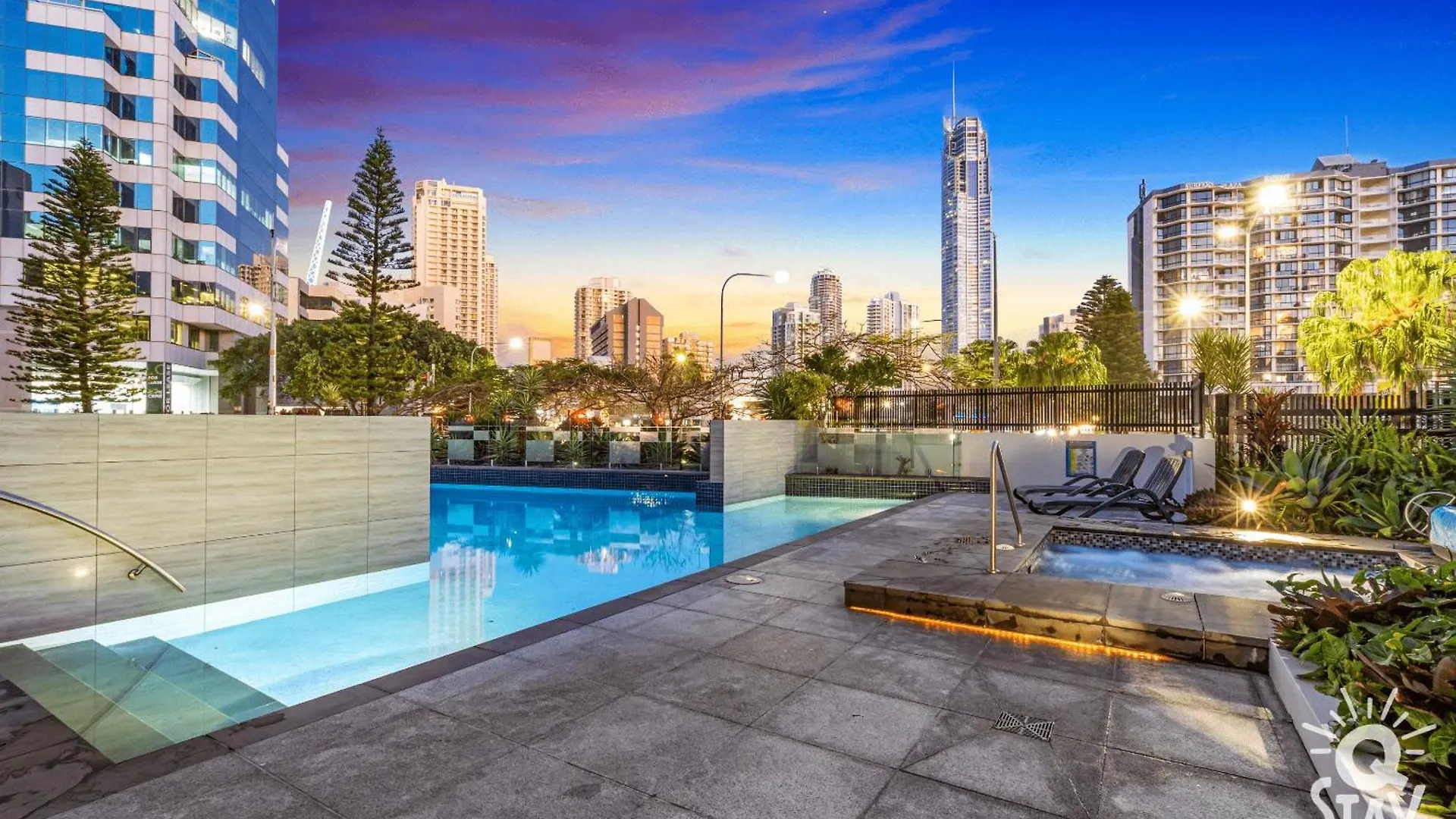 Avalon - Qstay Apartment