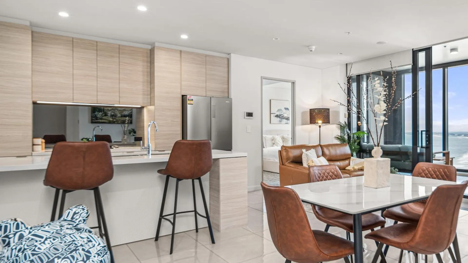 Apartment Surfers Paradise Skyline 3br Free Cp Ocean View