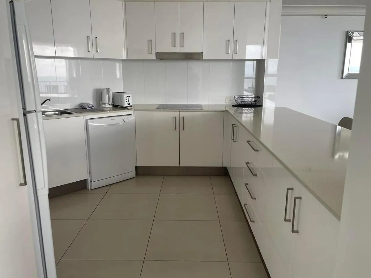 Breathtaking Ocean View 3-bedroom With Parking