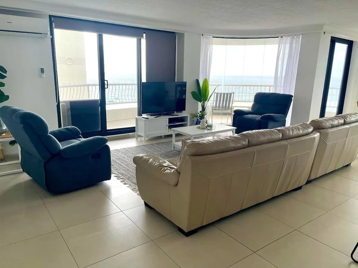 Apartment Breathtaking Ocean View 3-bedroom With Parking *