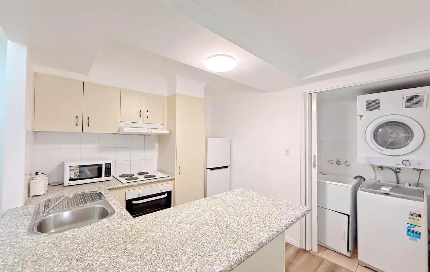 Karana Palms Aparthotel 3*