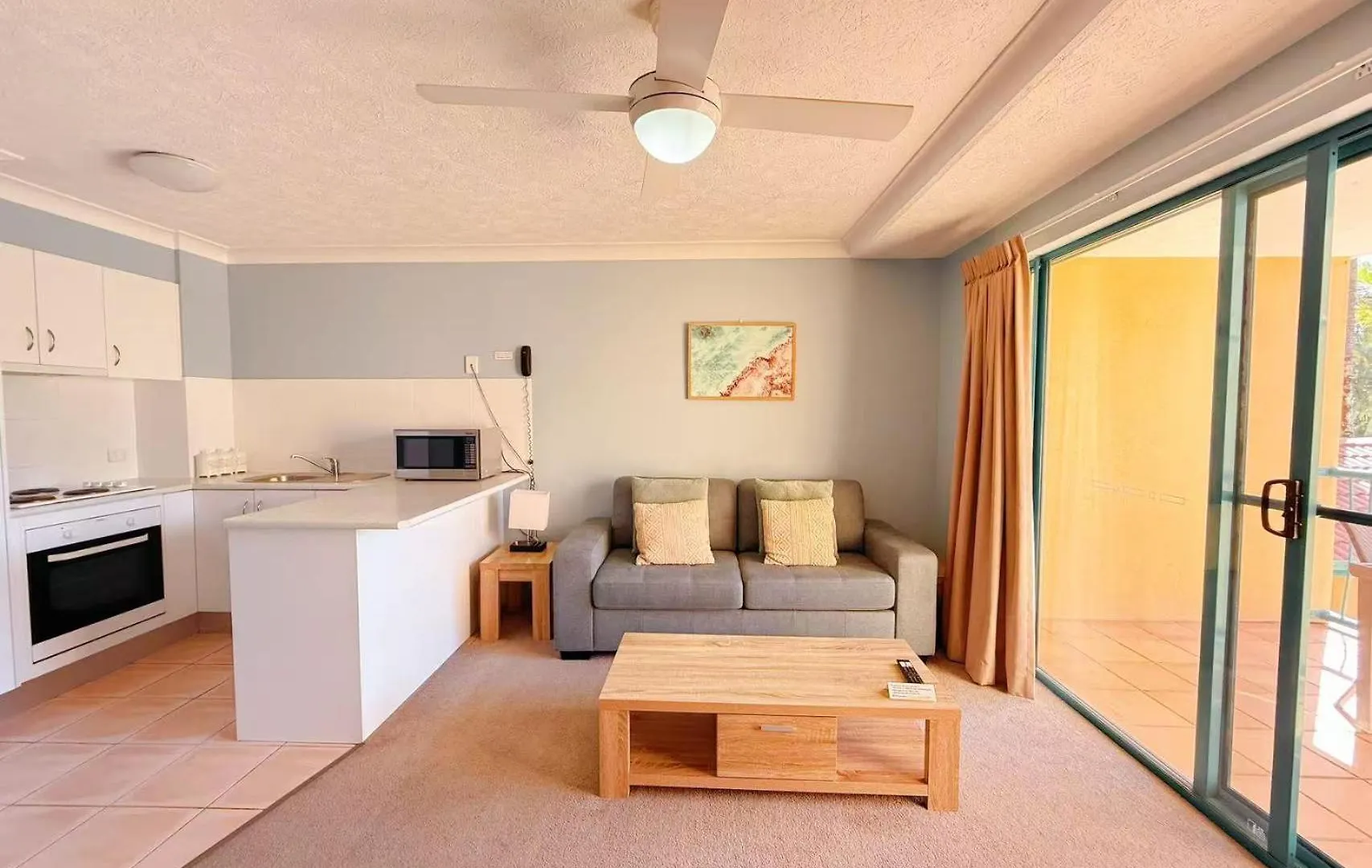 Karana Palms Aparthotel 3*