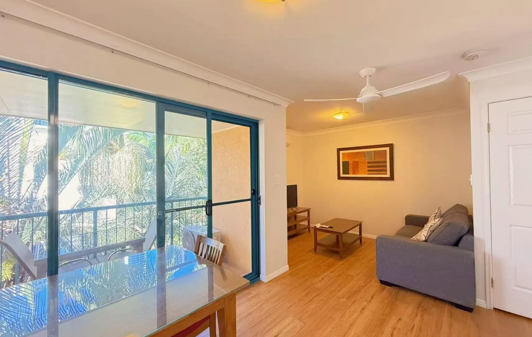 Karana Palms Aparthotel 3*