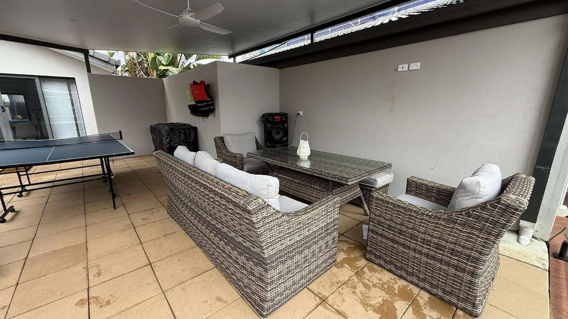 Villa Lux Waterfront Villa With Magnesium Spa - The Goldie