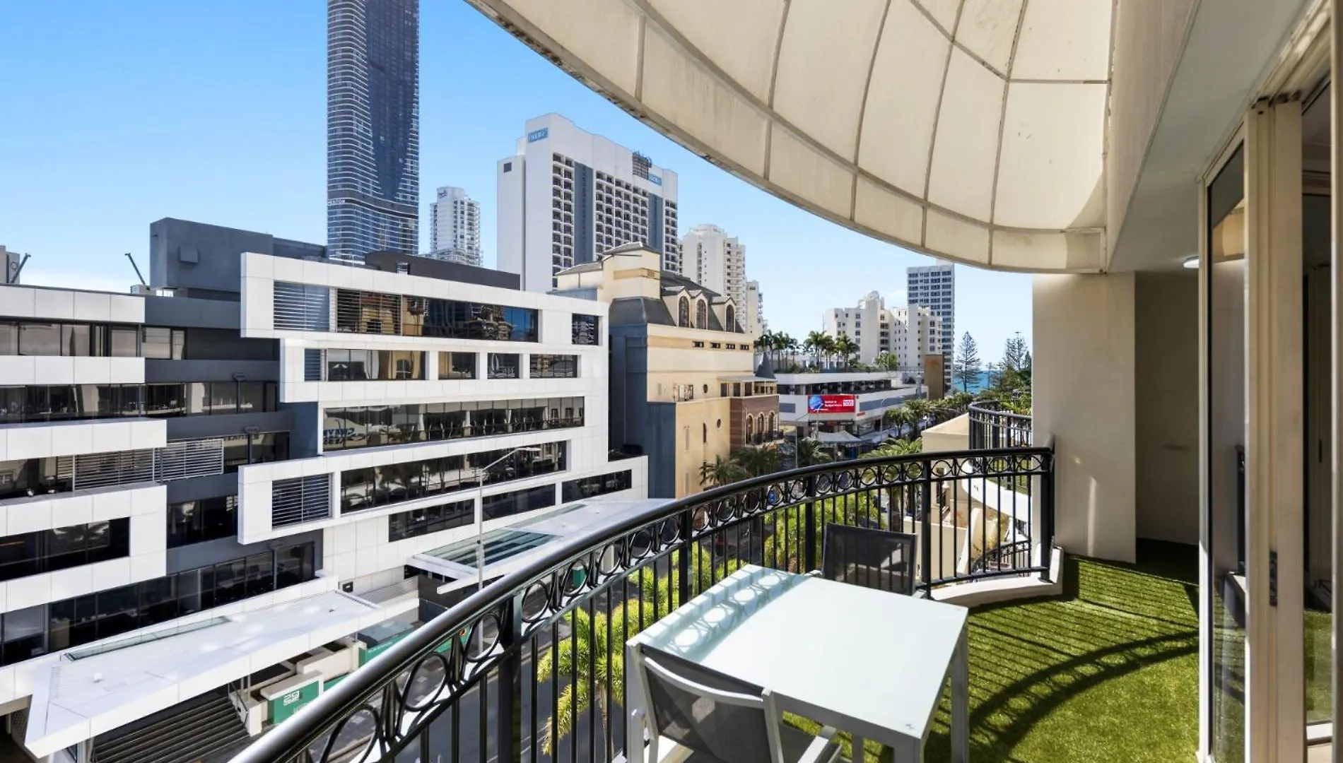 Chevron Renaissance - Private * Gold Coast