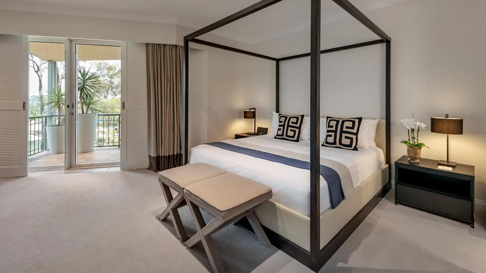 Intercontinental Sanctuary Cove By Ihg
