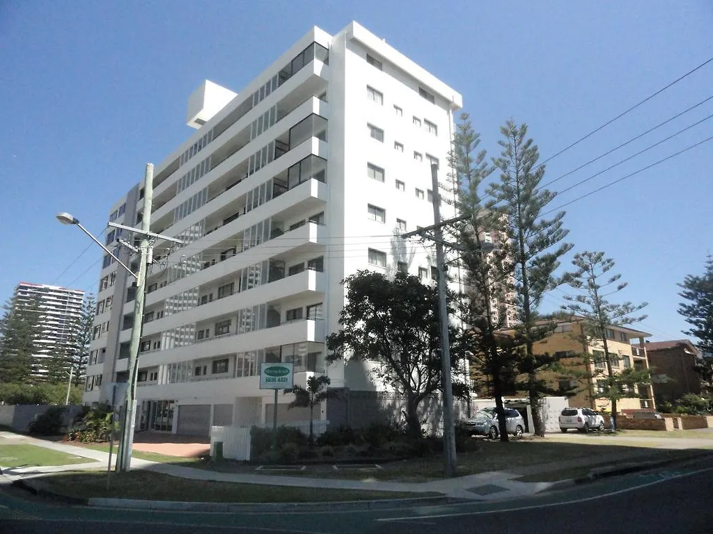 Aparthotel Queensleigh 3*