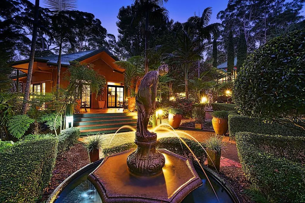 Bed & Breakfast Escarpment Retreat & Day For Couples